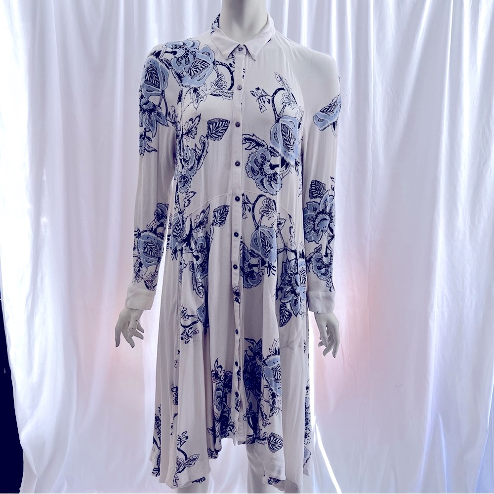 Very pretty Free People hi lo dress.
